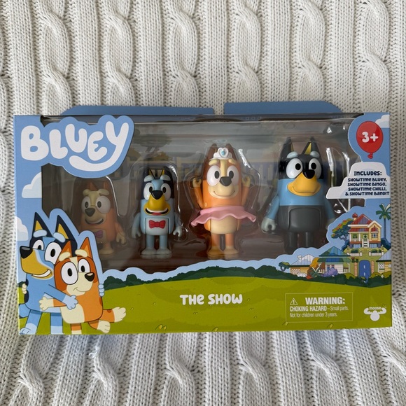 moose toys Other - Bluey The Show Figures NEW Posable Figs Showtime Bingo Chilli Bandit Pretend Toy